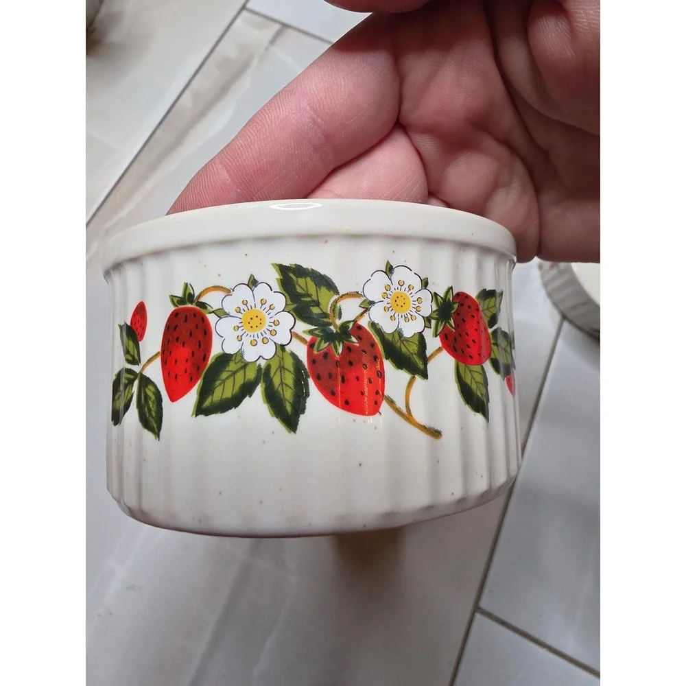 Sheffield‎ Strawberries n Cream Stoneware Ramekin Souffle Dish Set of 3 Japan H3